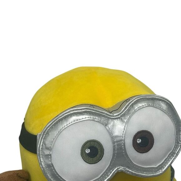 Universal Studios Park Despicable Me Minion Villain-con International Bob Plush - Picture 9 of 12